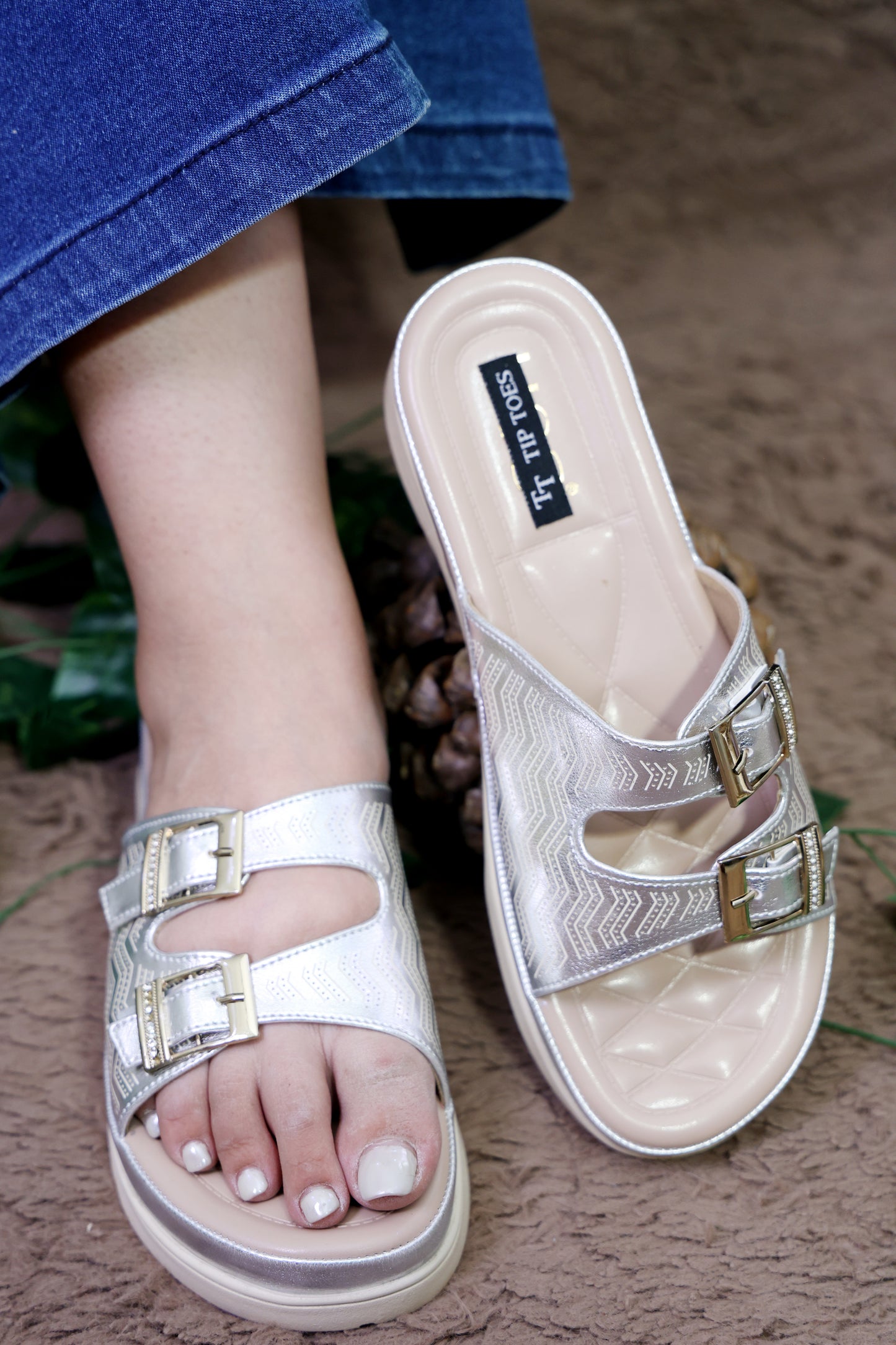 Silver Double Buckle Comforter TT143