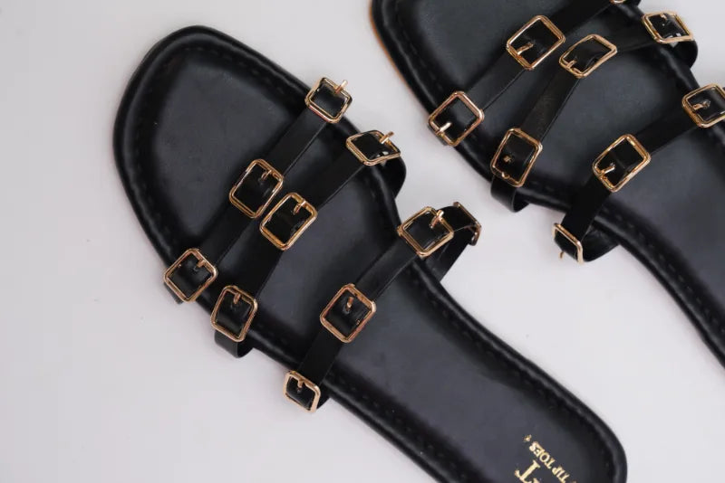 Black Buckle Bliss Flat TT82