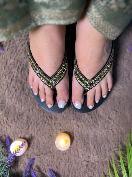 Black Kundan V-shape TT155