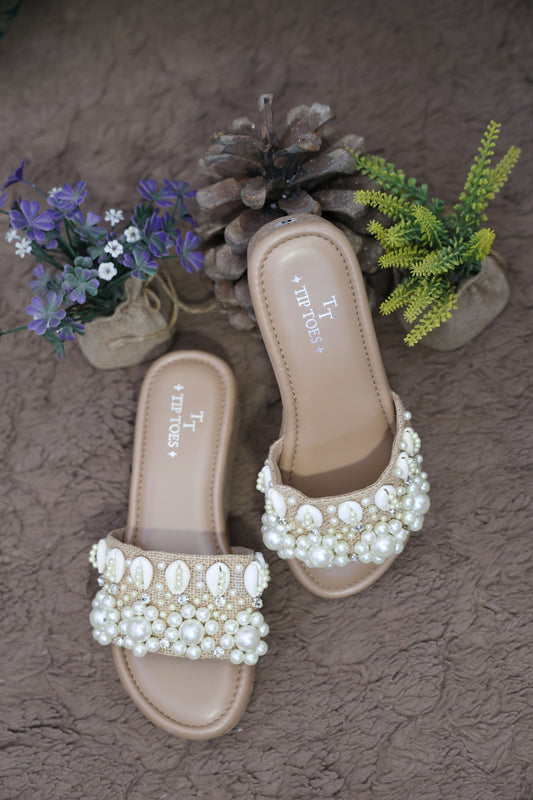Seashell all Over Wedges TT87