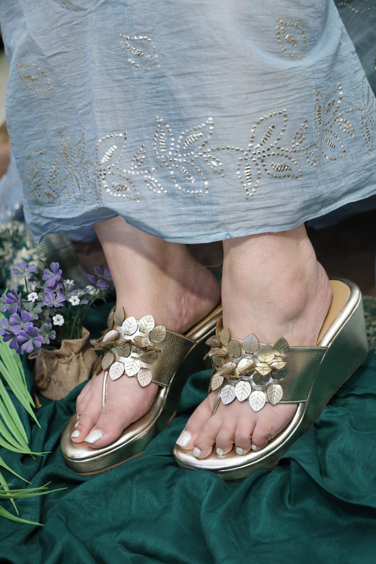 Golden Leaf Wedges TT95