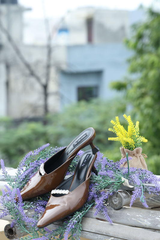 Glossy Brown Kitten Heel TT104