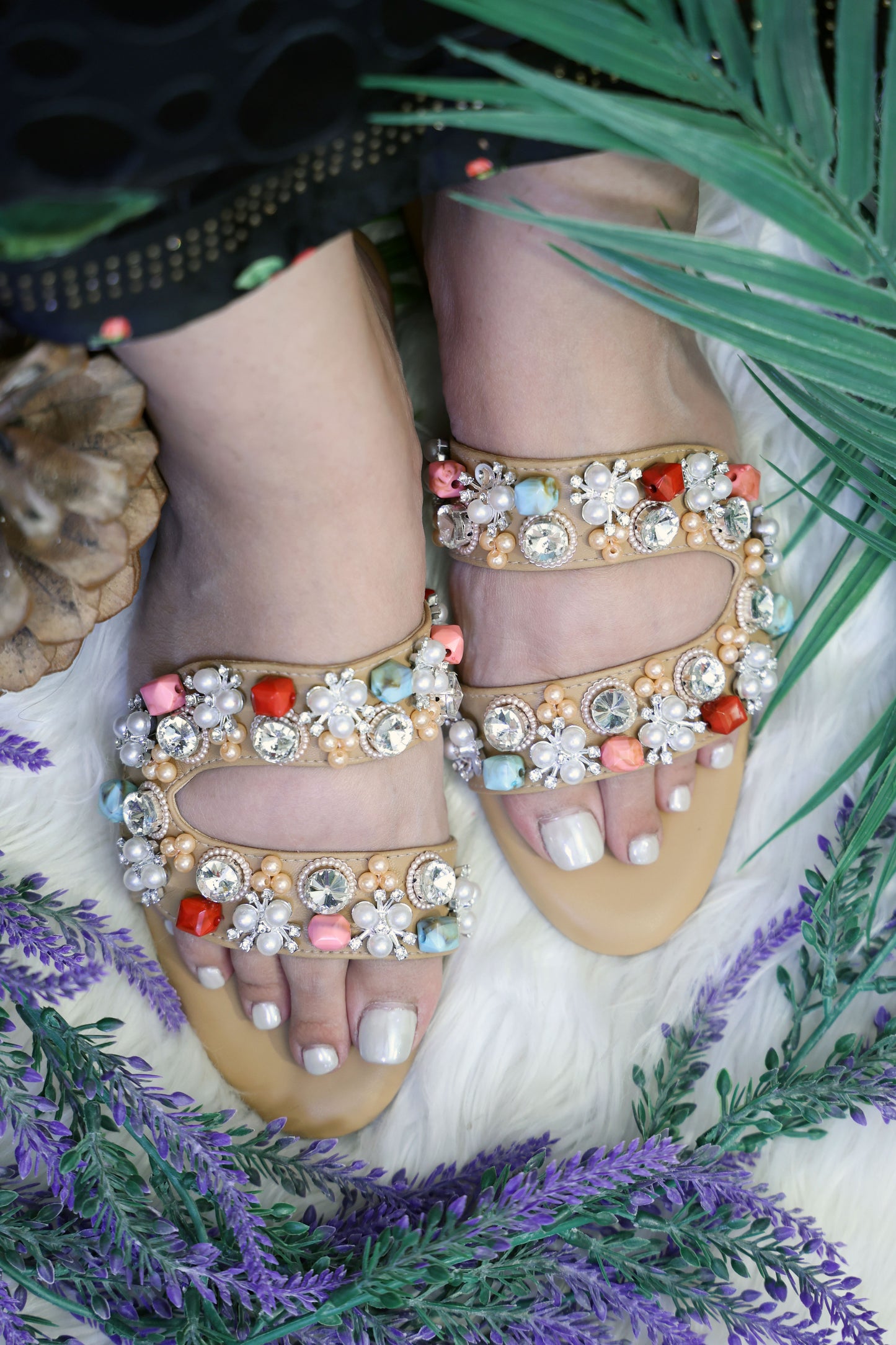 Red Stone Pearl C-Shaped Flats TT101