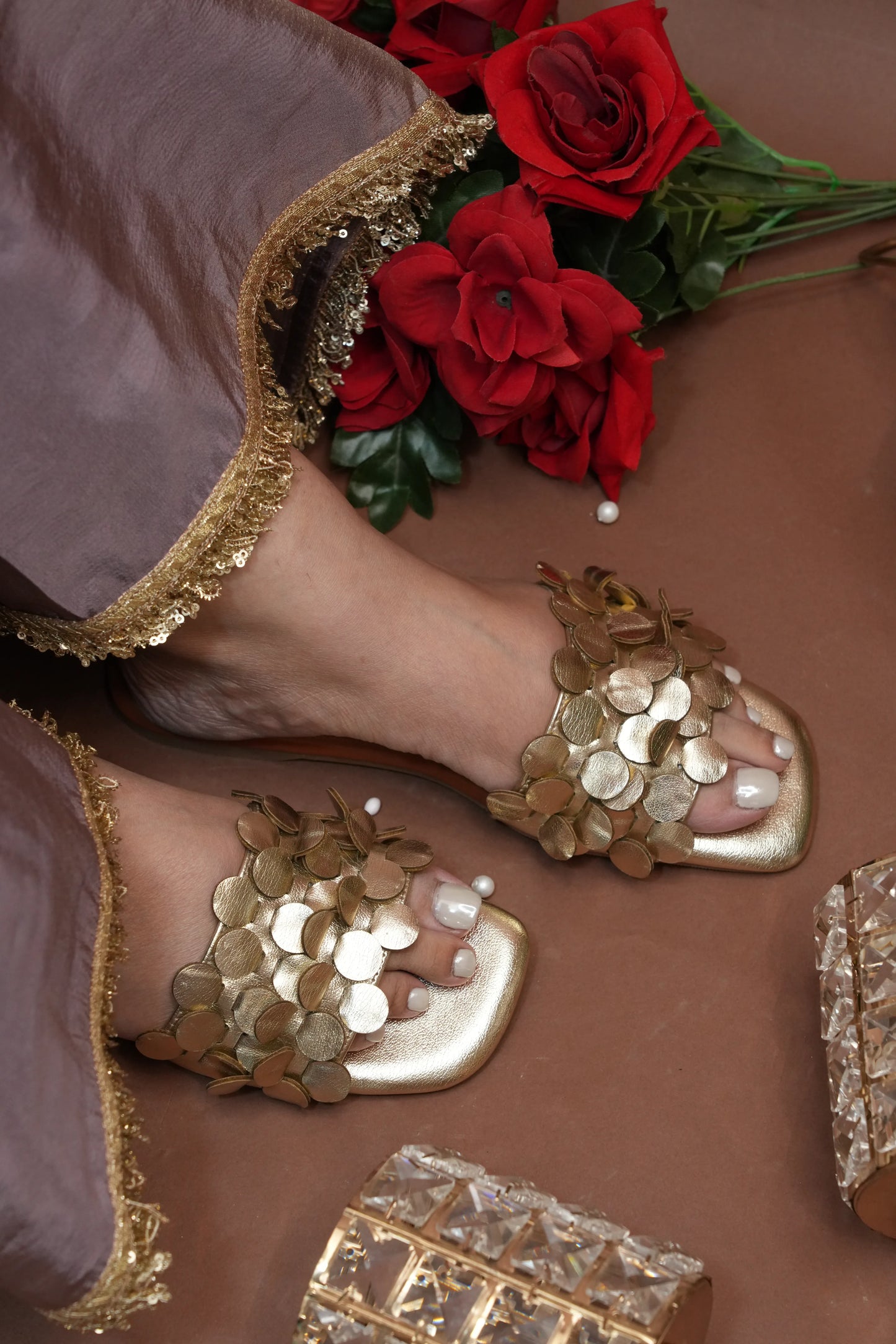 Golden Coin Heel TT56