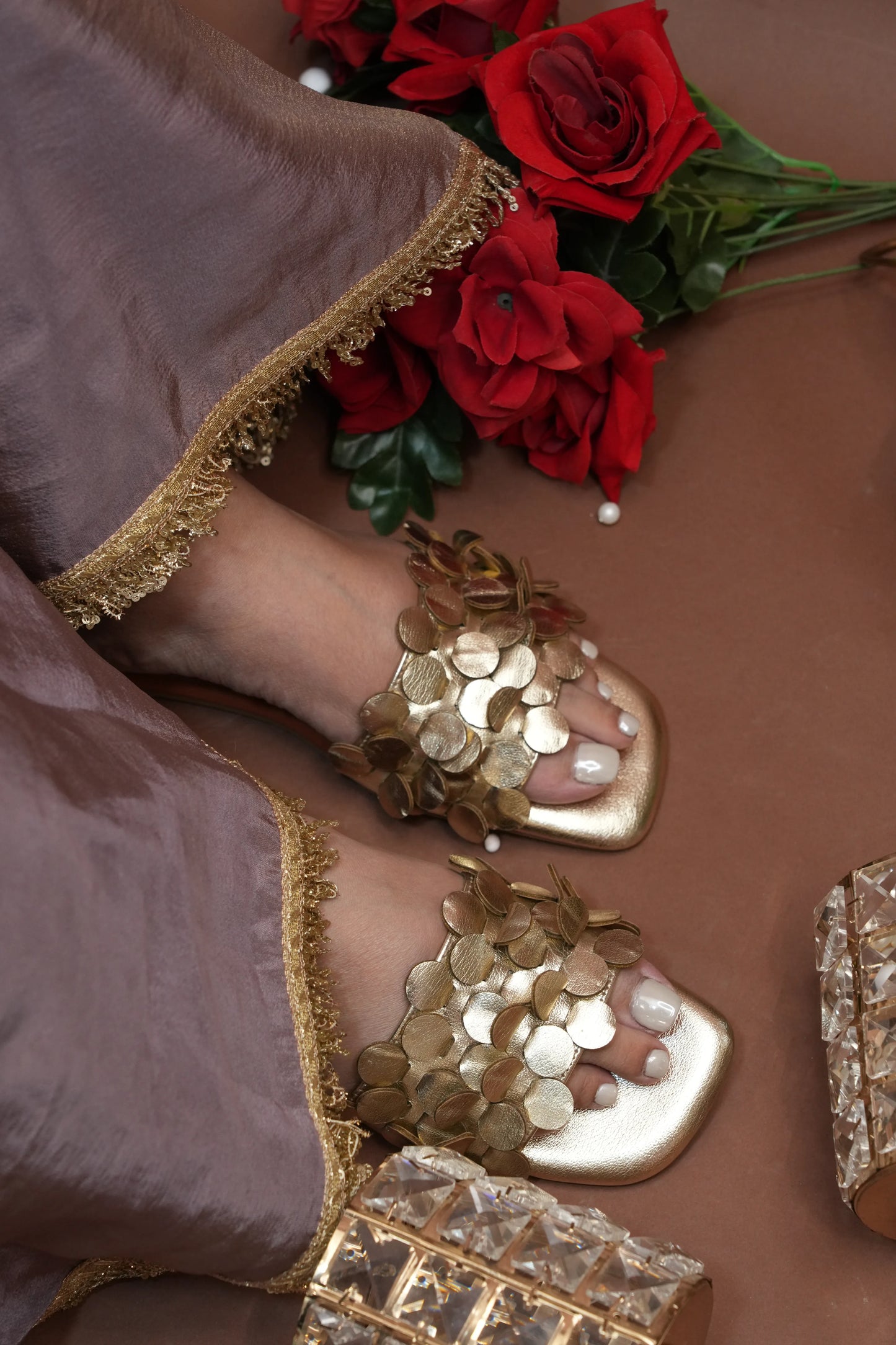 Golden coin flats TT79