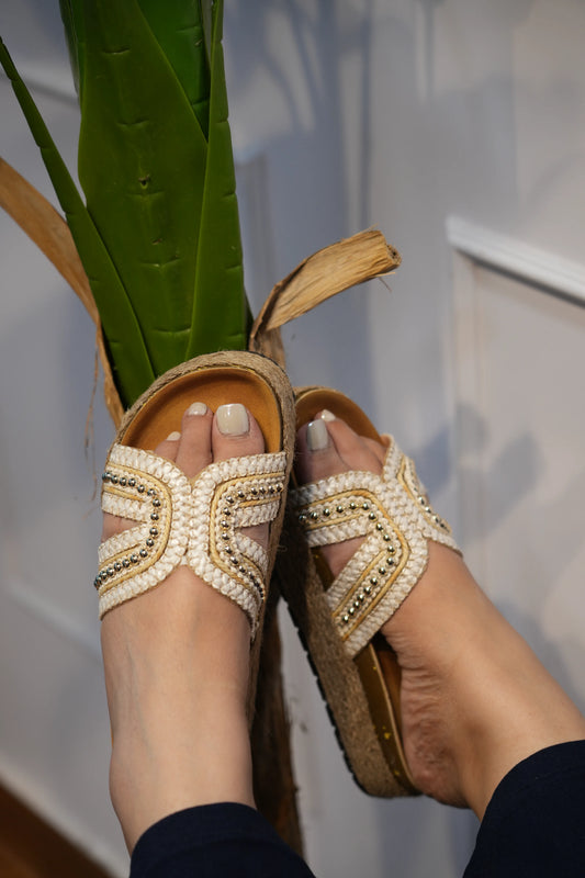 White Weave Wedges TT78