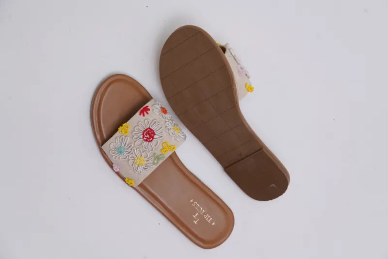 Beautiful Floral Flat TT39