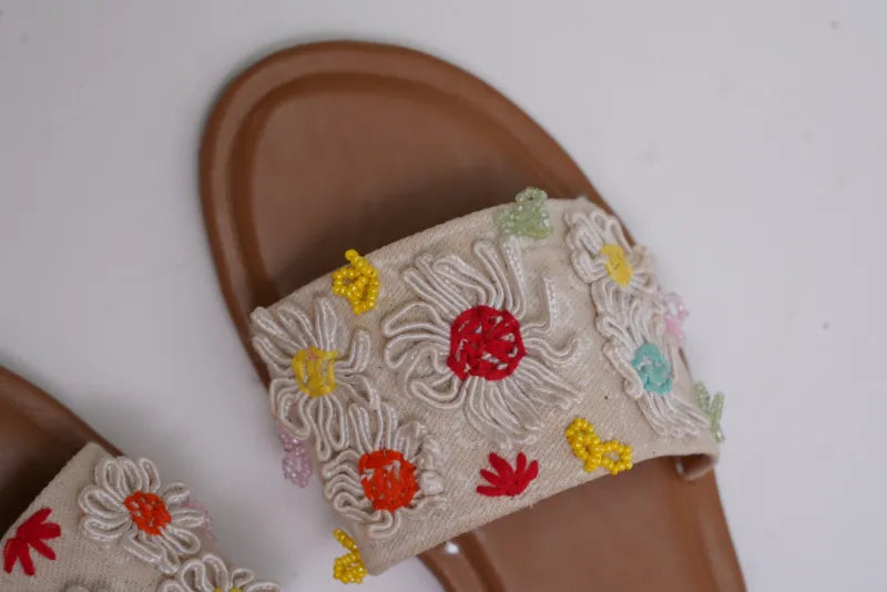 Beautiful Floral Flat TT39