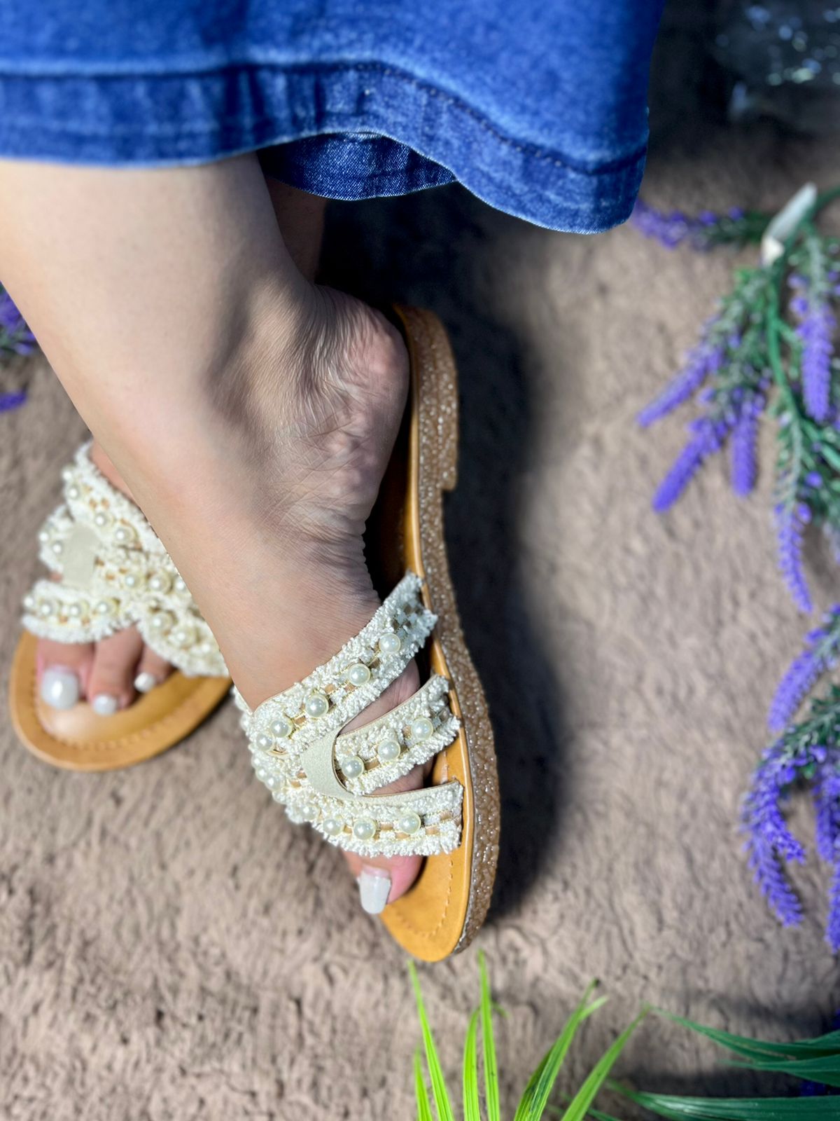 White Thread Pearl Dr Sole TT159