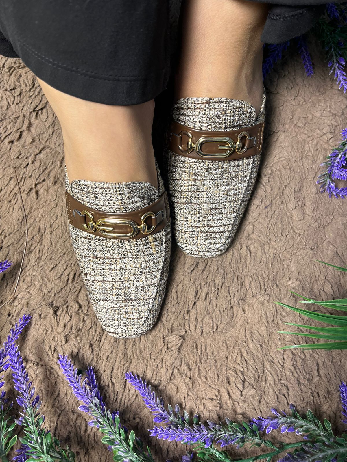 Elegant White Mules TT162